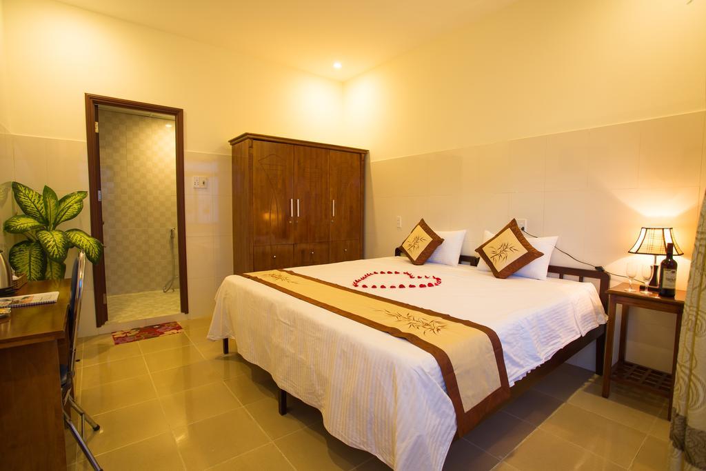 Holy Land Homestay Hoi An Esterno foto